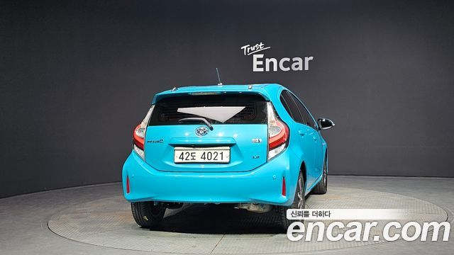 Toyota Prius C 1.5 2019 — фото 4