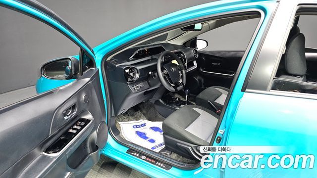 Toyota Prius C 1.5 2019 — фото 10