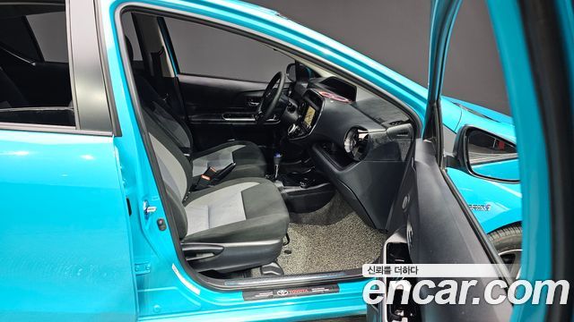 Toyota Prius C 1.5 2019 — фото 12
