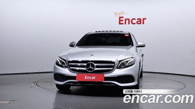 Mercedes-Benz E-Class (W213) E220d Avantgarde 2019 — фото 3