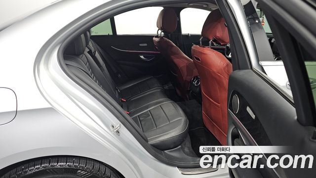Mercedes-Benz E-Class (W213) E220d Avantgarde 2019 — фото 12