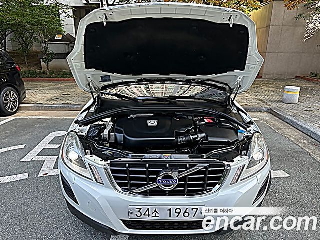 Volvo XC60 D5 AWD 1st 2012 — фото 6