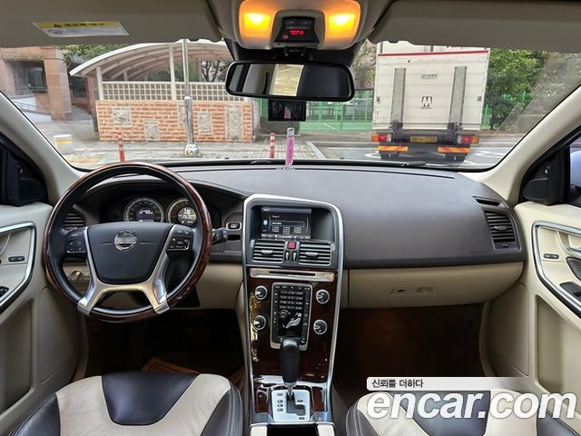 Volvo XC60 D5 AWD 1st 2012 — фото 7