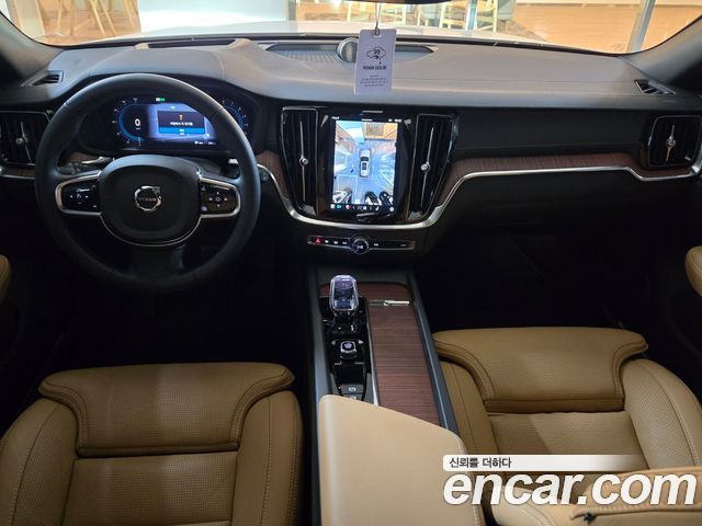 Volvo V60 Cross Country (II) B5 Ultra AWD 2025 — фото 7