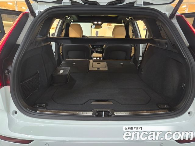 Volvo V60 Cross Country (II) B5 Ultra AWD 2025 — фото 19
