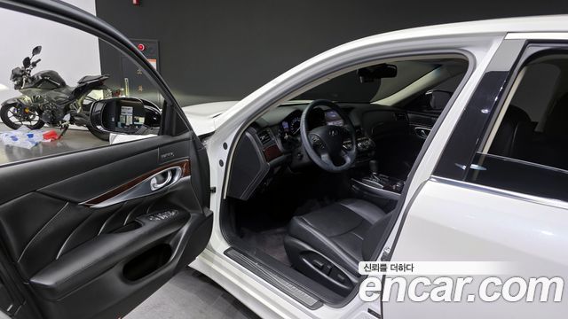 Infiniti Q70 3.7 AWD 2018 — фото 10