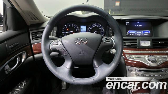 Infiniti Q70 3.7 AWD 2018 — фото 13