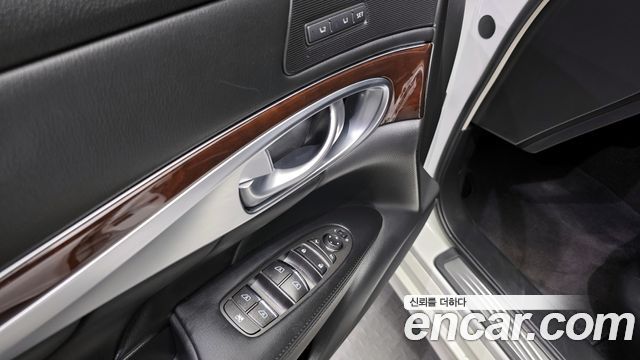 Infiniti Q70 3.7 AWD 2018 — фото 14