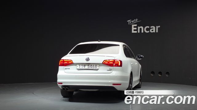 Volkswagen Jetta 2.0 TDI BlueMotion Premium 6th 2015 — фото 4