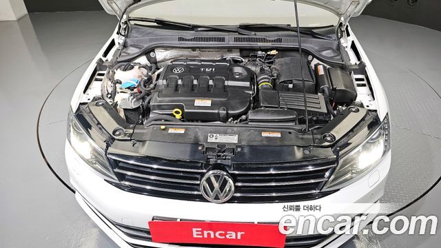 Volkswagen Jetta 2.0 TDI BlueMotion Premium 6th 2015 — фото 6