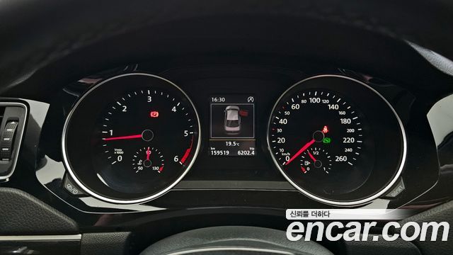 Volkswagen Jetta 2.0 TDI BlueMotion Premium 6th 2015 — фото 8