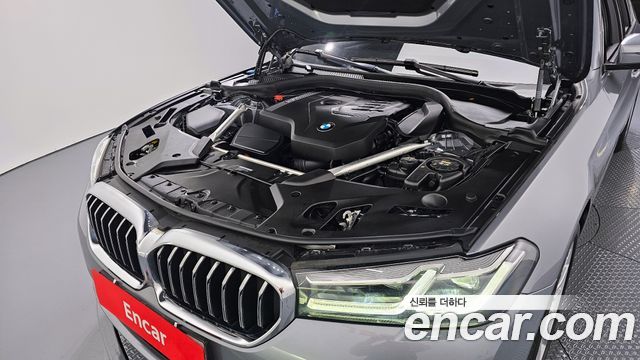 BMW 5 Series (G30) 530i xDrive Luxury 2023 — фото 6