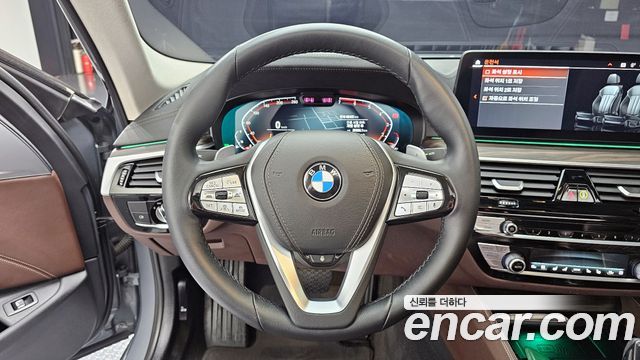 BMW 5 Series (G30) 530i xDrive Luxury 2023 — фото 13
