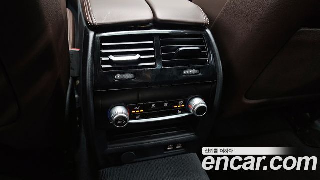BMW 5 Series (G30) 530i xDrive Luxury 2023 — фото 17