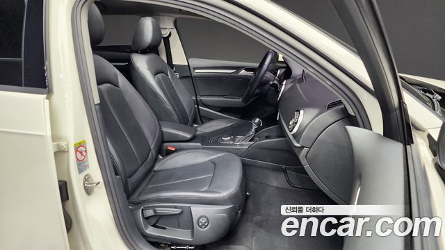 Audi A3 25 TDI Dynamic Sportback 8V 2015 — фото 11