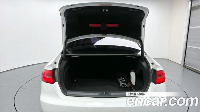Audi A4 30 TDI Dynamic B8 2015 — фото 20