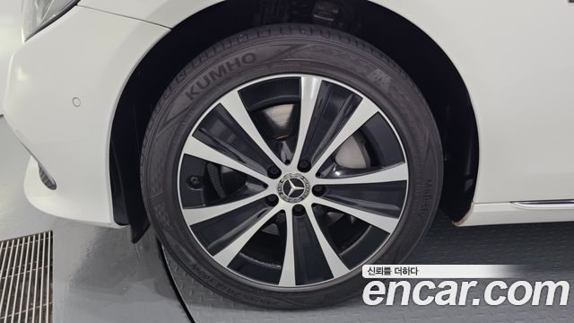 Mercedes-Benz E-Class (W213) E300e 4MATIC Exclusive 2020 — фото 5