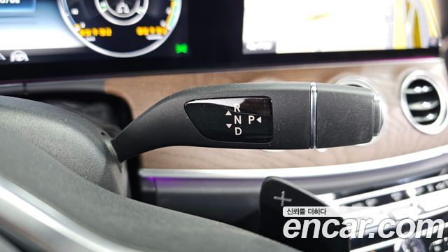 Mercedes-Benz E-Class (W213) E300e 4MATIC Exclusive 2020 — фото 9
