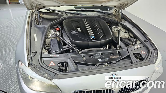 BMW 5 Series (F10) 520d 2011 — фото 6