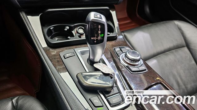 BMW 5 Series (F10) 520d 2011 — фото 9