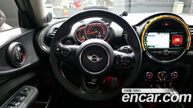 MINI Cooper SD Clubman Standard 2nd 2018 — фото 13