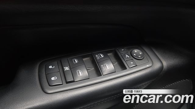 Jeep Grand Cherokee 3.0 Diesel Laredo WK2 2011 — фото 17