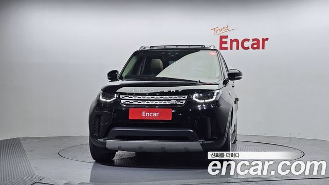 Land Rover Discovery 5 3.0 TD6 HSE 2017 — фото 3