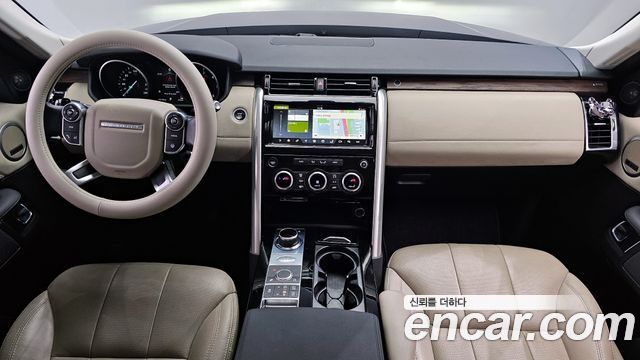 Land Rover Discovery 5 3.0 TD6 HSE 2017 — фото 7