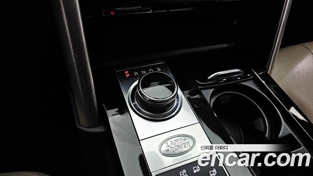 Land Rover Discovery 5 3.0 TD6 HSE 2017 — фото 9