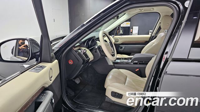 Land Rover Discovery 5 3.0 TD6 HSE 2017 — фото 10