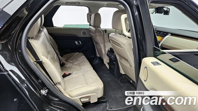 Land Rover Discovery 5 3.0 TD6 HSE 2017 — фото 16