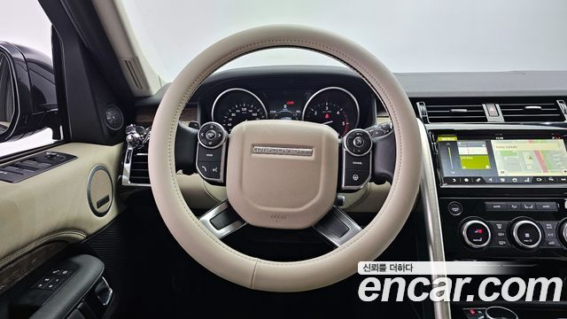 Land Rover Discovery 5 3.0 TD6 HSE 2017 — фото 17