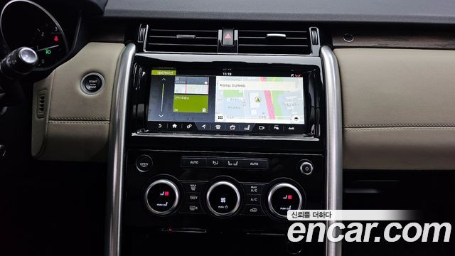Land Rover Discovery 5 3.0 TD6 HSE 2017 — фото 18