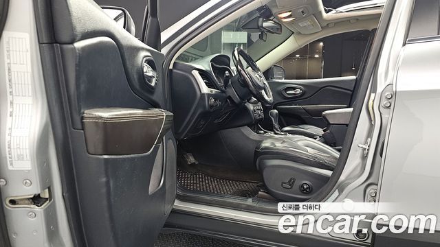 Jeep Cherokee (KL) 2.0 Diesel LIMITED 4WD 2015 — фото 10