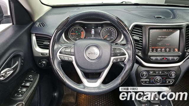 Jeep Cherokee (KL) 2.0 Diesel LIMITED 4WD 2015 — фото 13