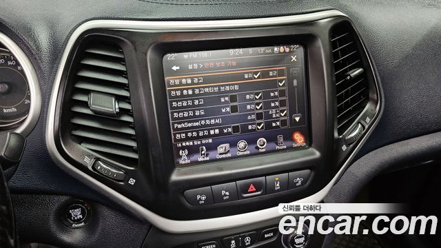 Jeep Cherokee (KL) 2.0 Diesel LIMITED 4WD 2015 — фото 17