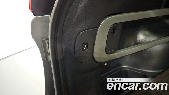 Jeep Cherokee (KL) 2.0 Diesel LIMITED 4WD 2015 — фото 20