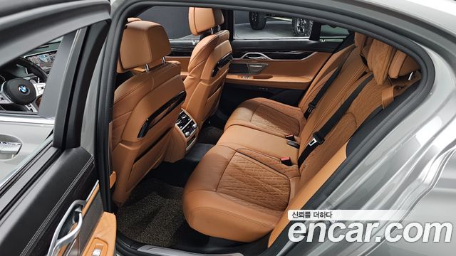 BMW 7 Series (G11) 740d xDrive M Sport 2020 — фото 12