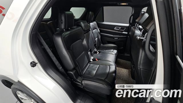 Ford Explorer 2.3 Limited 4WD 5th 2016 — фото 11