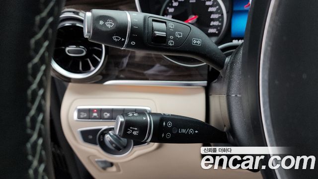 Mercedes-Benz V-Class V300 CDI W447 2022 — фото 14