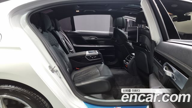 BMW 7 Series (G11) 730Ld xDrive M Sport 2018 — фото 16