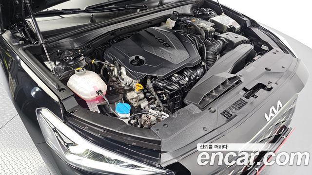 Kia K8 2.5 Gasoline 2WD Noblesse 2023 — фото 6