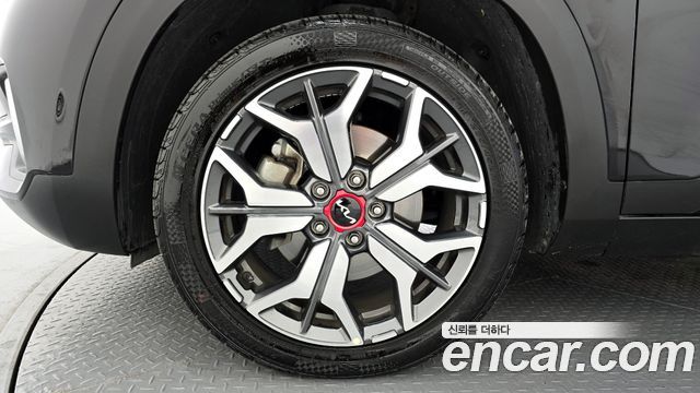 Kia Seltos Gasoline 1.6 Turbo 4WD Signature 2022 — фото 5
