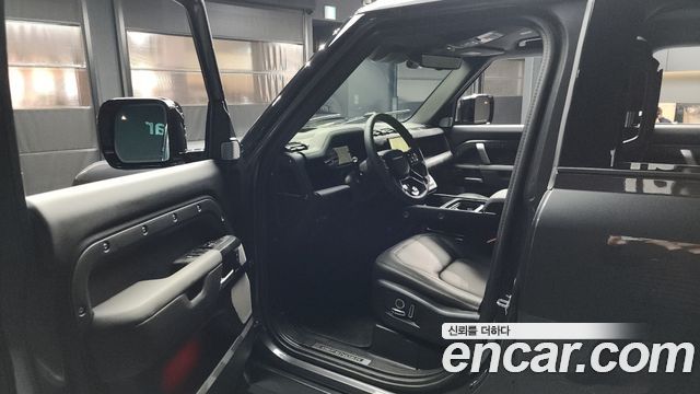 Land Rover Defender (L663) 130 P400 Outbound 2024 — фото 10