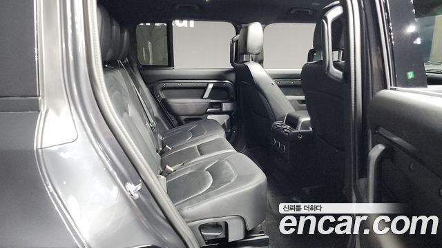 Land Rover Defender (L663) 130 P400 Outbound 2024 — фото 12