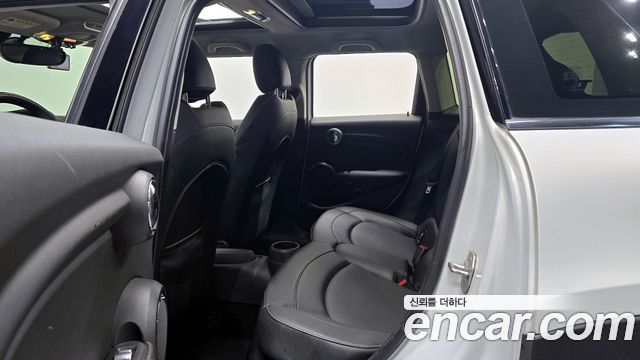 MINI Cooper D 5Door Mid 3rd 2015 — фото 12