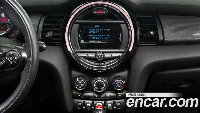 MINI Cooper D 5Door Mid 3rd 2015 — фото 15