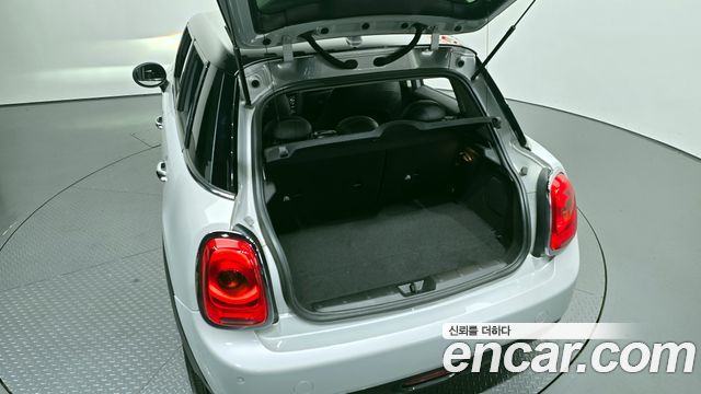 MINI Cooper D 5Door Mid 3rd 2015 — фото 18