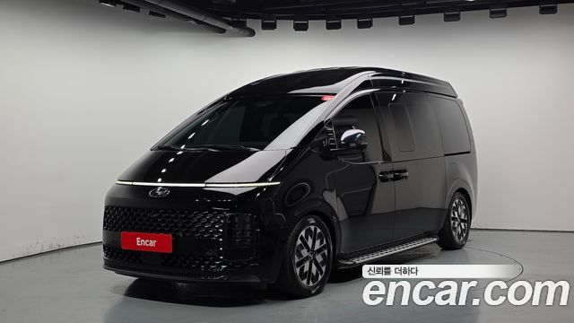 Hyundai Staria 4WD Lounge 9-Seater Limousine 2023 — фото 1