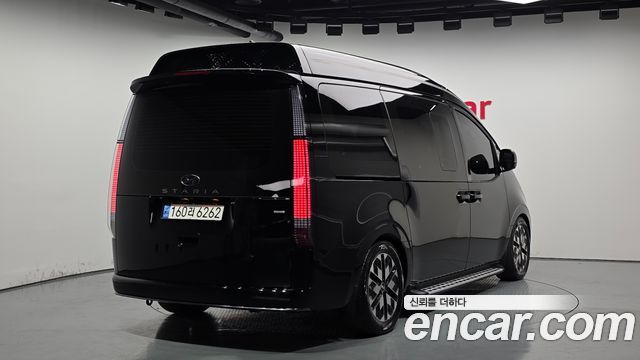 Hyundai Staria 4WD Lounge 9-Seater Limousine 2023 — фото 2